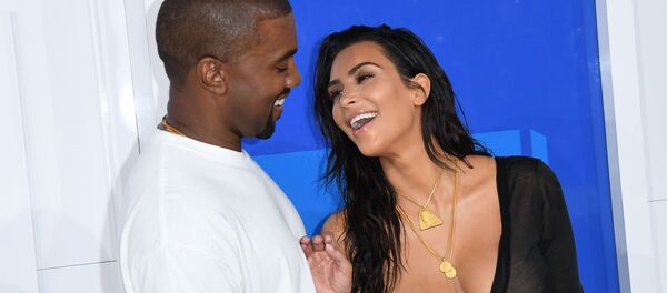 Ким Кардашьян и Канье Уэст на MTV Video Music Awards (28 августа 2016). Нью Йорк, США Ким Кардашьян и Канье Уэст на MTV Video Music Awards (28 августа 2016). Нью Йорк, США - Sputnik Армения