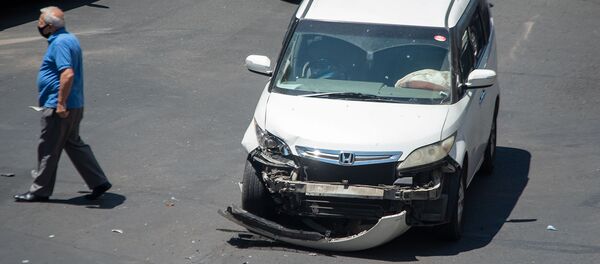 Дорожно-транспортное происшествие на перекрестке улиц Амиряна и Закяна (29 июня 2020). Еревaн - Sputnik Армения