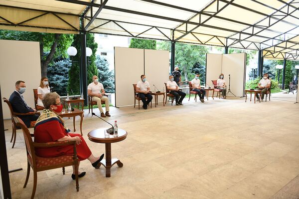 Հայության անունից` շնորհակալություն. ՀՀ նախագահն ընդունել է լիտվացի բուժաշխատողներին Հայության անունից` շնորհակալություն. ՀՀ նախագահն ընդունել է լիտվացի բուժաշխատողներին - Sputnik Արմենիա