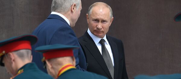 Президенты РФ Белоруссии Владимир Путин и Александр Лукашенко открыли Ржевский мемориал Советскому солдату (30 июня 2020). - Sputnik Армения