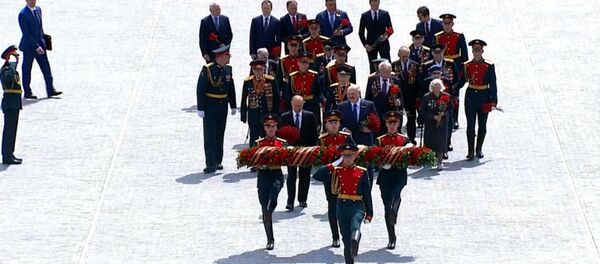 Путин и Лукашенко на открытии Ржевского мемориала советскому солдату Путин и Лукашенко на открытии Ржевского мемориала советскому солдату - Sputnik Армения