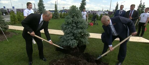 Ի հՊուտինը և Լուկաշենկոն Ռժևի մոտակայքում բացել են Խորհրդային զինվորի հուշարձանը - Sputnik Արմենիա