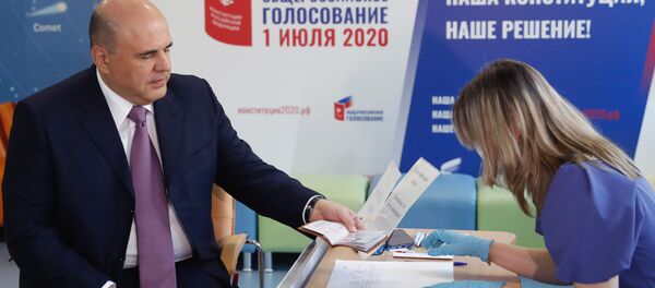 Премьер-министр РФ М. Мишустин принял участие в голосовании по вопросу принятия поправок в Конституцию РФ - Sputnik Армения