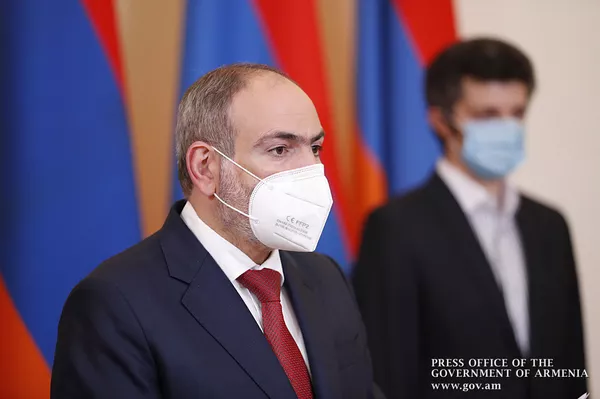 Джонсон пропагандирует ЗОЖ, а Пашинян - маски: как COVID-19 поменял мировых политиков Джонсон пропагандирует ЗОЖ, а Пашинян - маски: как COVID-19 поменял мировых политиков