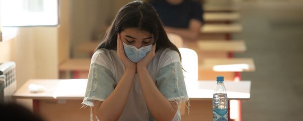 Единый экзамен по английскому языку в старшей школе № 29 им. Андраника Маргаряна (2 июля 2020). Еревaн - Sputnik Արմենիա