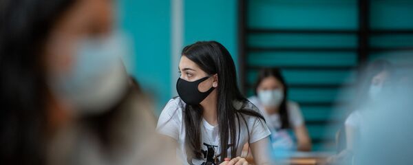  Единый экзамен по английскому языку в старшей школе № 29 им. Андраника Маргаряна (2 июля 2020). Еревaн - Sputnik Արմենիա