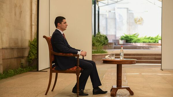 Директор СНБ Аргишти Кярамян на встрече с президентом Армении (2 июля 2020). Еревaн - Sputnik Արմենիա
