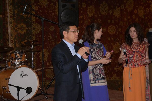 Посол КНР Тянь Эрлун Посол КНР Тянь Эрлун - Sputnik Армения