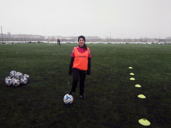 Игрок женского футбольного клуба Гюмри Нуне Игрок женского футбольного клуба Гюмри Нуне - Sputnik Արմենիա