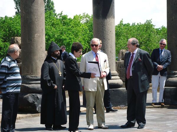 Принц Чарльз в Звартноце Принц Чарльз в Звартноце - Sputnik Արմենիա