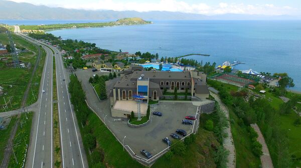 Пандемия не пощадила даже Севан: зацветет ли жемчужина Армении и кто спасет озеро Пандемия не пощадила даже Севан: зацветет ли жемчужина Армении и кто спасет озеро - Sputnik Армения