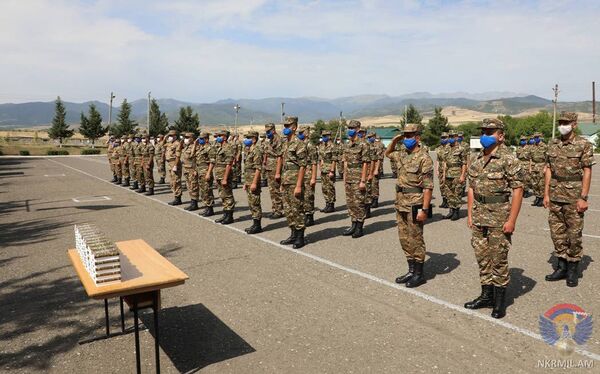 Բարի ծառայություն. ՊԲ զորամասերից մեկում դիմավորել են նորակոչիկներին - Sputnik Արմենիա