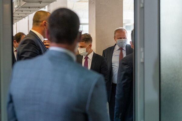 Легендарные автоматы Калашникова уже в Армении: как работает завод по сборке оружия? Легендарные автоматы Калашникова уже в Армении: как работает завод по сборке оружия? - Sputnik Армения