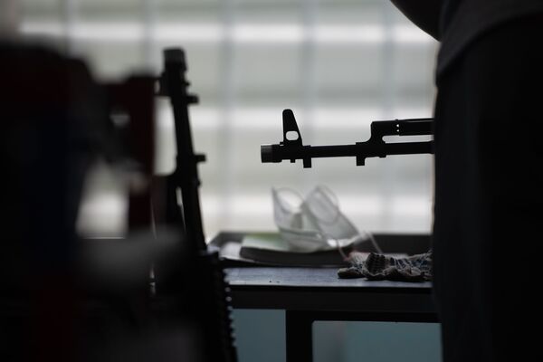 Հայ զինվորը շուտով տեղական «Կալաշնիկով» կունենա. ինչպե՞ս է աշխատում զենքի գործարանը - Sputnik Արմենիա