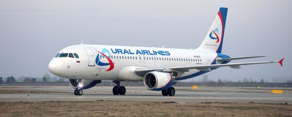 Самолет Airbus A320 авиакомпании Уральские авиалинии - Sputnik Армения