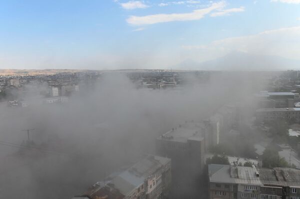 Непокоримый хладокомбинат: в Ереване в четвертый раз попытаются взорвать Дзюник - Sputnik Армения