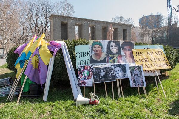 Акция протеста против насилия в отношении женщин на Ближнем Востоке. Акция протеста против насилия в отношении женщин на Ближнем Востоке. - Sputnik Армения