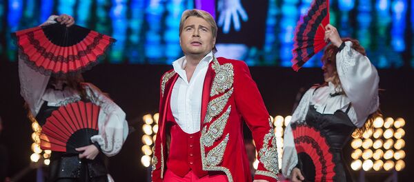 Նիկոլայ Բասկովը հայերեն երգել է «Երևանի սիրուն աղջիկ» երգը Նիկոլայ Բասկովը հայերեն երգել է «Երևանի սիրուն աղջիկ» երգը - Sputnik Արմենիա