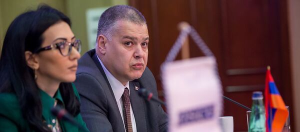 Арпине Ованнисян и Давид арутюнян - Sputnik Армения