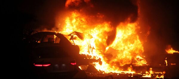 Машина, вспыхнула после взрыва в центре Анкары Машина, вспыхнула после взрыва в центре Анкары - Sputnik Արմենիա