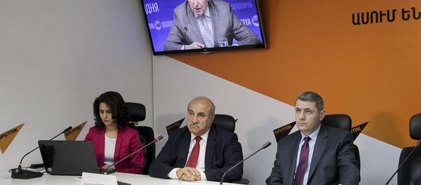 Хосров Арутюнян и Сергей Минасян Хосров Арутюнян и Сергей Минасян - Sputnik Армения