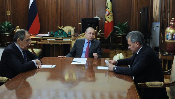 Президент РФ В. Путин встретился с министрами иностранных дел и обороны С. Лавровым и С. Шойгу - Sputnik Армения