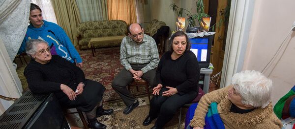 Семья Снджарьян и Кахкеджьян из Сирии Семья Снджарьян и Кахкеджьян из Сирии - Sputnik Армения