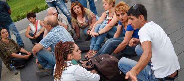 акция сидячая забастовка демонстранты активисты акция сидячая забастовка демонстранты активисты - Sputnik Армения