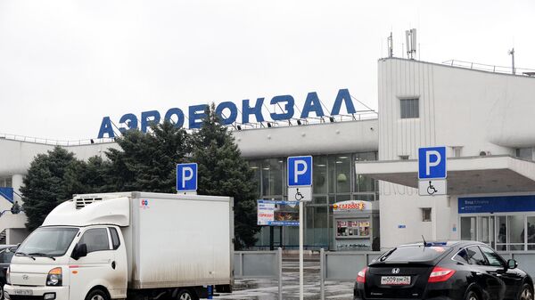В аэропорту Ростова-на-Дону, где при посадке разбился пассажирский самолет Boeing-737-800 - Sputnik Армения