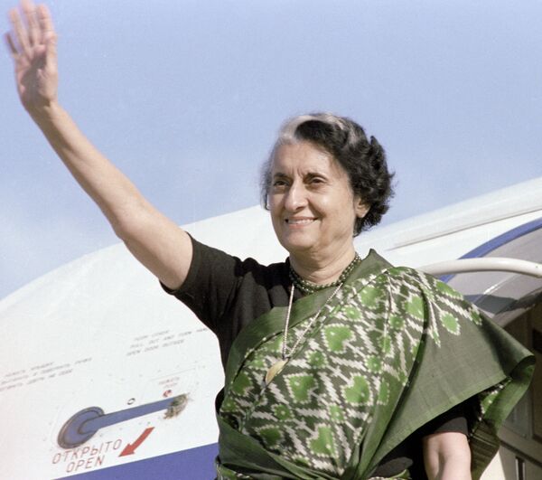 Извините, я не армянка: как Налбандян не угодил Индире Ганди и удобства эпохи селфи - Sputnik Армения