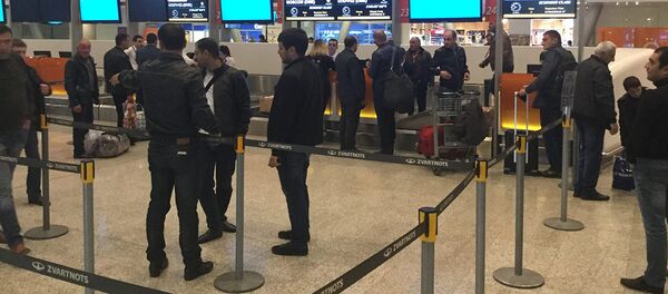 LIVE: Ситуация в аэропорту Звартноц. пассажиры проходят регистрацию LIVE: Ситуация в аэропорту Звартноц. пассажиры проходят регистрацию - Sputnik Արմենիա