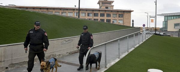 Аэропорт Звартноц после сообщения о бомбе Аэропорт Звартноц после сообщения о бомбе - Sputnik Армения