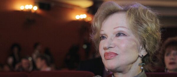 Людмила Гурченко на церемонии, посвященной 100-летию кинотеатра Художественный Людмила Гурченко на церемонии, посвященной 100-летию кинотеатра Художественный - Sputnik Армения