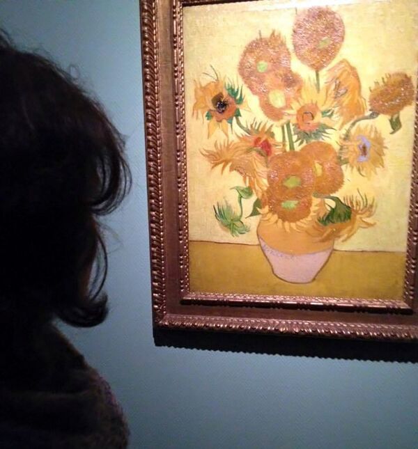 Подсолнухи. Музей Ван Гога в Амстердаме Подсолнухи. Музей Ван Гога в Амстердаме - Sputnik Армения