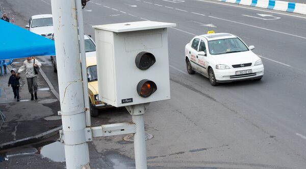 Զգուշացիր ավտոմեքենայից. որ խախտման դեպքում որքան միավոր կկորցնեն վարորդները. տեսանյութ Զգուշացիր ավտոմեքենայից. որ խախտման դեպքում որքան միավոր կկորցնեն վարորդները. տեսանյութ - Sputnik Արմենիա