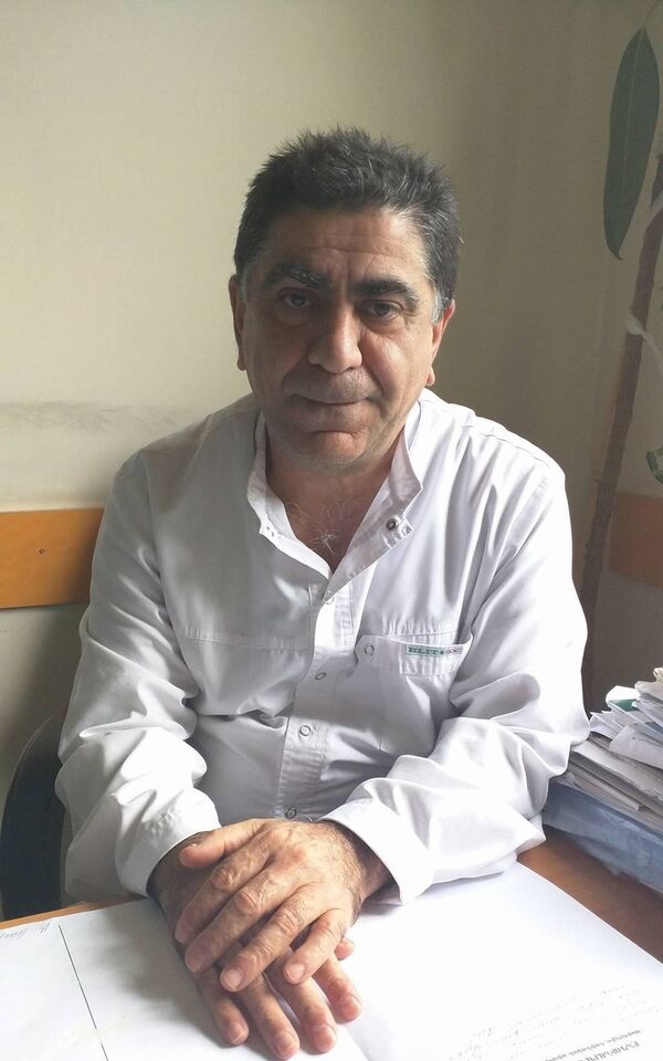 Врач Месроп Маргарян - Sputnik Армения