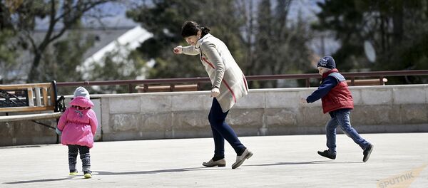 Ստեփանակերտ. կյանքը շարունակվում է Ստեփանակերտ. կյանքը շարունակվում է - Sputnik Արմենիա