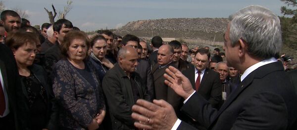 ՀՀ ՆԱԽԱԳԱՀԸ ԵՌԱԲԼՈՒՐՈՒՄ ՎԵՐՋԻՆ ՀՐԱԺԵՇՏՆ Է ՏՎԵԼ ԶՈՀՎԱԾ ԶԻՆՎՈՐԻՆ ՀՀ ՆԱԽԱԳԱՀԸ ԵՌԱԲԼՈՒՐՈՒՄ ՎԵՐՋԻՆ ՀՐԱԺԵՇՏՆ Է ՏՎԵԼ ԶՈՀՎԱԾ ԶԻՆՎՈՐԻՆ - Sputnik Արմենիա