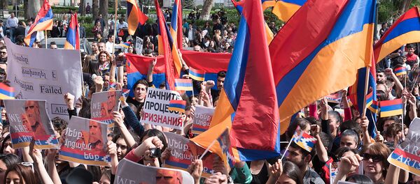 Акция протеста армянской молодежи против пассивной деятельности МГ ОБСЕ Акция протеста армянской молодежи против пассивной деятельности МГ ОБСЕ - Sputnik Արմենիա