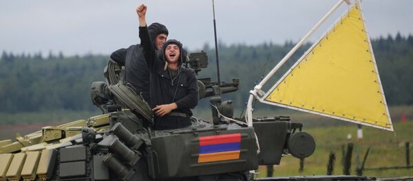 Танковый биатлон 2014 . Закрытие Танковый биатлон 2014 . Закрытие - Sputnik Армения