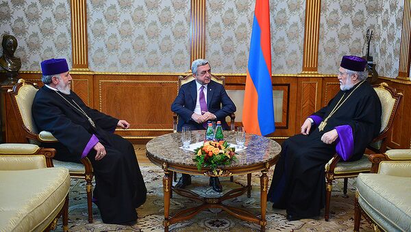 Встреча Президента Армении Сержа Саргсяна с Католикосом всех армян Гарегином II и Католикосом киликийским Арамом I - Sputnik Արմենիա