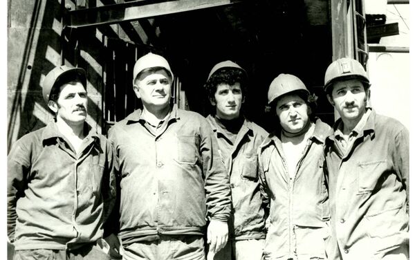 Группа строителей станции им. Ленина, 1980 год (Площадь Республики) - Sputnik Армения