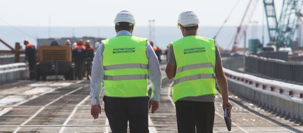 Подготовительные работы перед строительством Керченского моста в Тамани Подготовительные работы перед строительством Керченского моста в Тамани - Sputnik Армения
