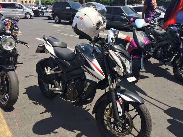 Члены движения «Мы — за мир», организовавшие мотопробег Москва – Ереван – Карабах Члены движения «Мы — за мир», организовавшие мотопробег Москва – Ереван – Карабах - Sputnik Армения