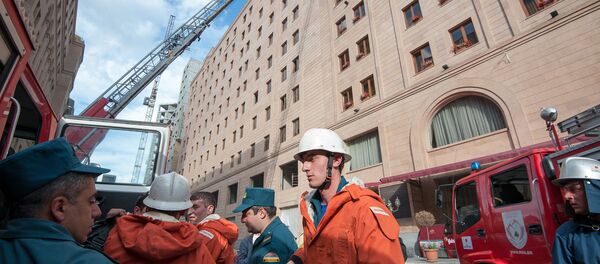 Боевые расчеты на месте пожара - Sputnik Армения