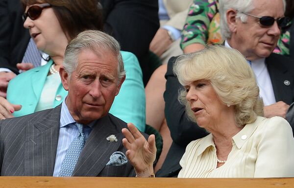 Принц Уэльский Чарльз с супругой Камиллой Паркер Боулз Принц Уэльский Чарльз с супругой Камиллой Паркер Боулз - Sputnik Армения