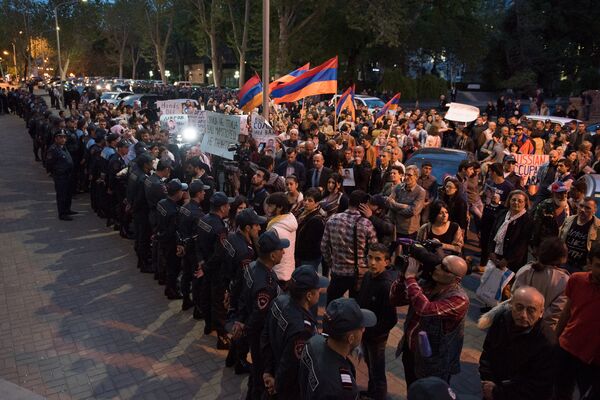 Участники акции в Ереване Участники акции в Ереване - Sputnik Արմենիա