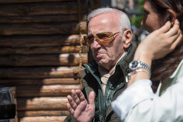 Шарль Азнавур в Ереване Шарль Азнавур в Ереване - Sputnik Армения