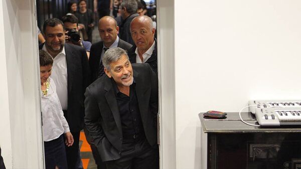 Джордж Клуни в центре Тумо - Sputnik Արմենիա