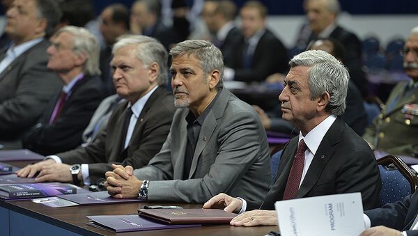 Джордж Клуни на Глобал Форуме в Ереване - Sputnik Արմենիա
